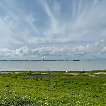 Mit Viel Platz In * Burhave