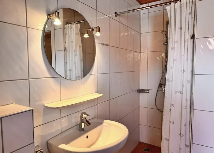 Mit Viel Platz In * 布尔哈沃